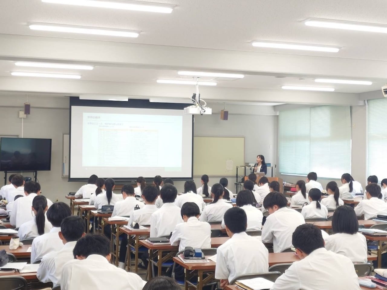 山口県立防府商工高等学校での授業風景
